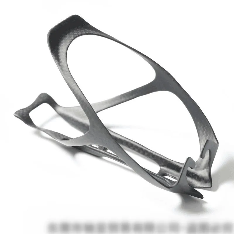 

No logo Light Bicycle Bottle Holder 3K Carbon Fiber Mountain Road Bike Water Bottle Cage Black Cup Holder Kettle Frame Bike Part