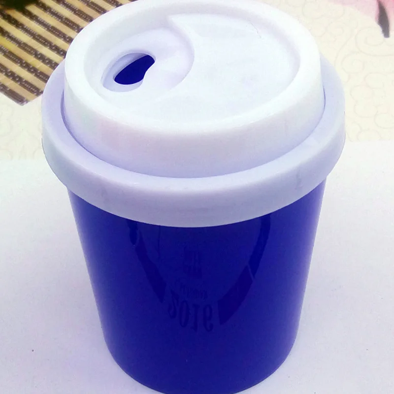 

1pcs Plastic Seasoning Cans Spice Pepper Salt Cans Box Container Toothpick Holder Kitchen Tools Gadget Accessories