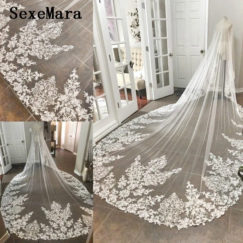 

Vintage Romantic Cathedral Length Wedding Veils One Layer Lace Appliqued Edge Bridal Veil White Lace with Comb