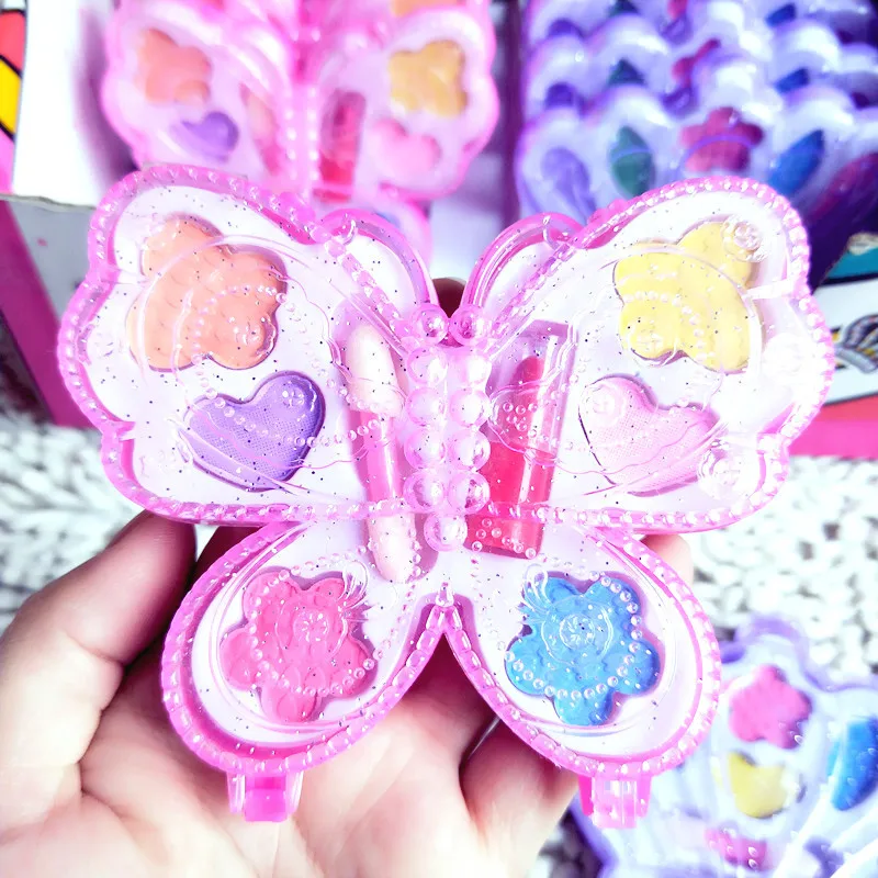 

Pretend Play Make Up Toys for Girl Princess Cosmetics Toys Lipstick Eye Shadow Set Decor Heart-shaped Boxed Girl Toys for Kids
