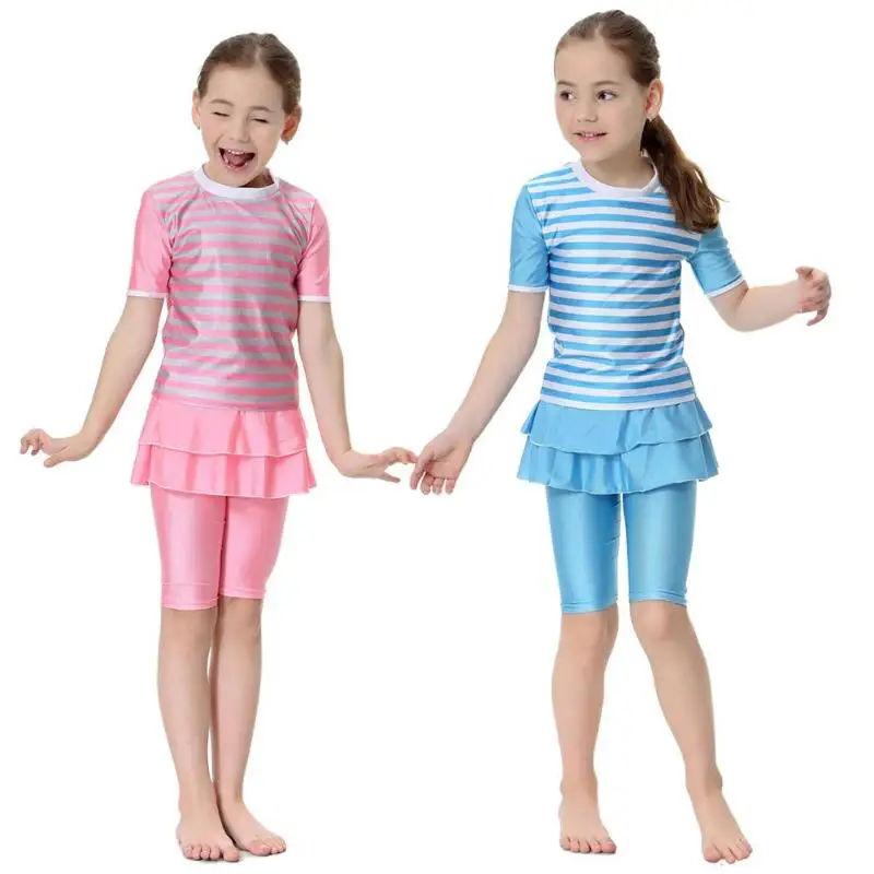 

2pcs Girls Swimsuits Muslim Swimwears Children Swim Shorts Diving Suits Burkinis Arab Islam Short Swimming Beach Wear Swim Caps