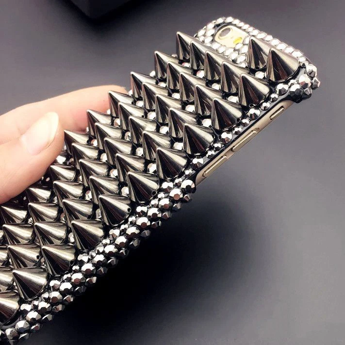 

Rock and Roll Handmade Hippie Diamond Case For iPhone6 6s Plus Punk Rivet Design for iPhone7 7 plus Back Cover Cases For iPhone8