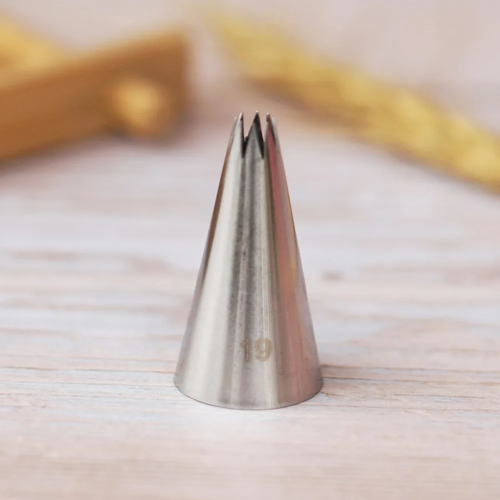 

#19 Icing Nozzle Piping Tip Stainless Steel Cake Decorating Tips Icing Piping Pastry Tip Tools Bakeware Small Size