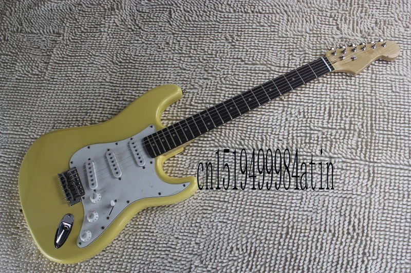 

Free shipping High Quality Stratocaster 6 Strings in Wood color stratocaster electric guitar Red Guards @16