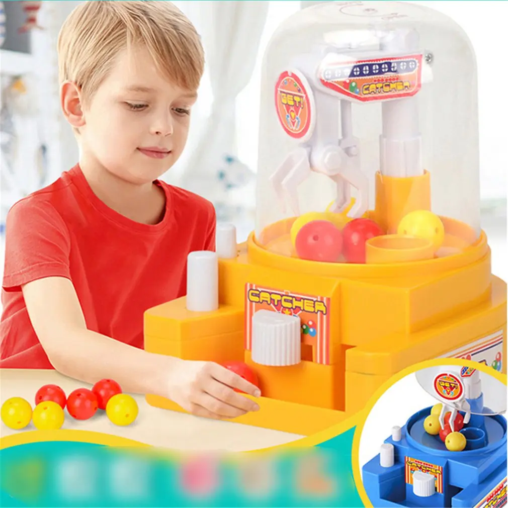 

Children'S Hand Candy Machine Small Clip Doll Machine Mini Twisted Sugar Machine Catching Machine Boys And Girls Desktop Toys