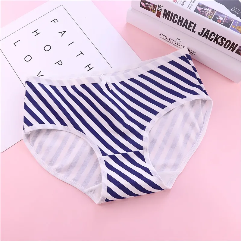 Women's Japanese Style Bow Cute Printed Mid Waist Briefs