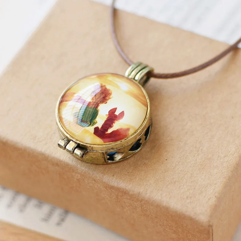 

Fairy tale the prince and the fox necklace pendant photos of aromatherapy oil box of the necklace