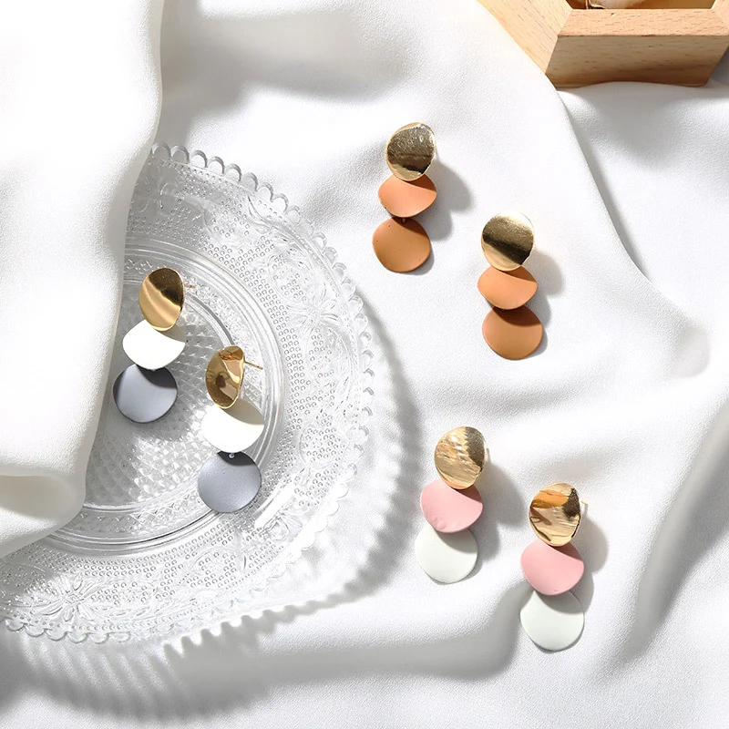 

Beautiful 2018 New Arrival Fashion Jewelry Allergy Free 3 Colors New Geometric Alloy Earring Round Metal 1Pair Hot Sale Seaside