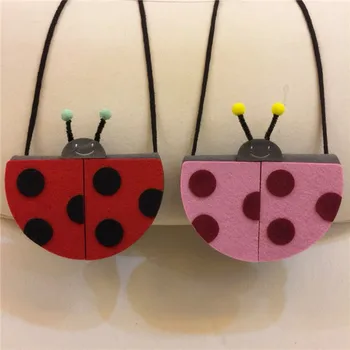 

Cute seven-spot ladybug non-woven children's shoulder bag Children's accessories bag Cute children's coin purse