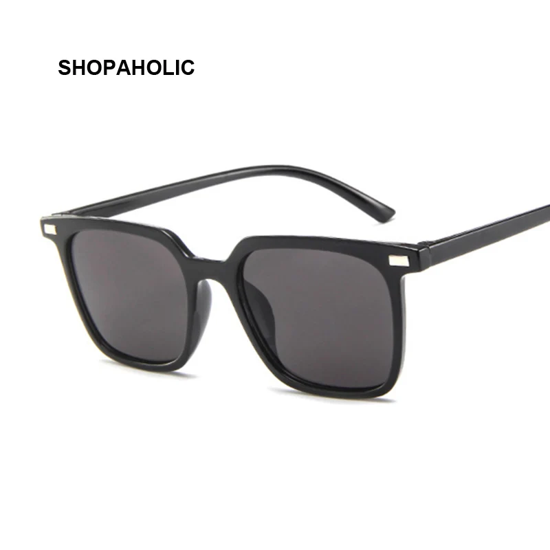 

Black Sun Glasses for Women Brand Designer Fashion Cheap Rivet Vintage Sunglasses Sqaure Sunglass Retro Female Flat Eyewear