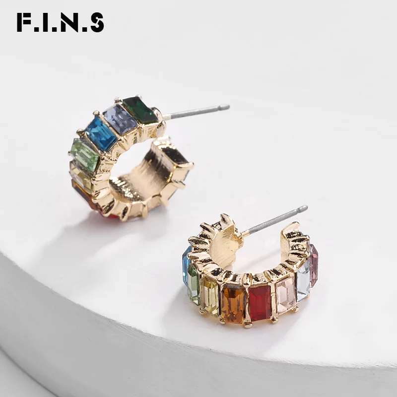 

F.I.N.S 2019 New Design Rainbow Crystal Stud Earrings Round Small Ear Studs Earrings Fashion Jewelry for Women's Decoration