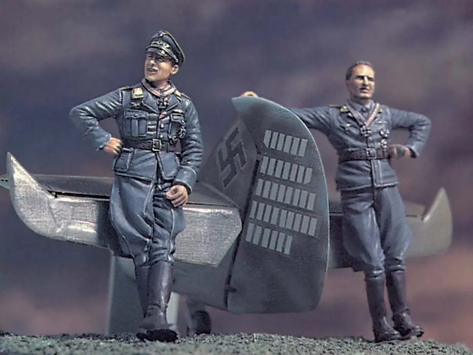 

Pre order goods-LF 0049 1/35 World War II German Ace Pilot with Base