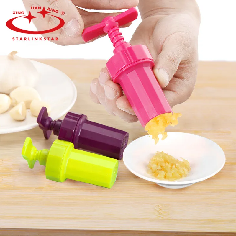 

Helpful Garlic Crusher Grater Plastic Box Twist Peeler Mincer Press Kitchen Tool Ginger Kitchen Supplies Hot Sale Garlic lovers