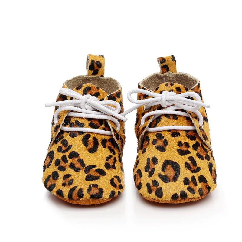 1 Pair Cute Baby First Walkers Cool Khaki Graffiti Soft Leather Shoes Lace-up Fashion Non-slip Footwear Crib Shoes All Seasons baby shoes first walkers baby soft bottom anti slip shoes for newborn fashion cute soft baby shoes leather winter 60a1057