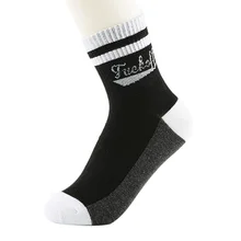 Печатные Спорт Письмо мужские Веселые носки красочные SocksThermal носки сжатия в полоску Для мужчин носки