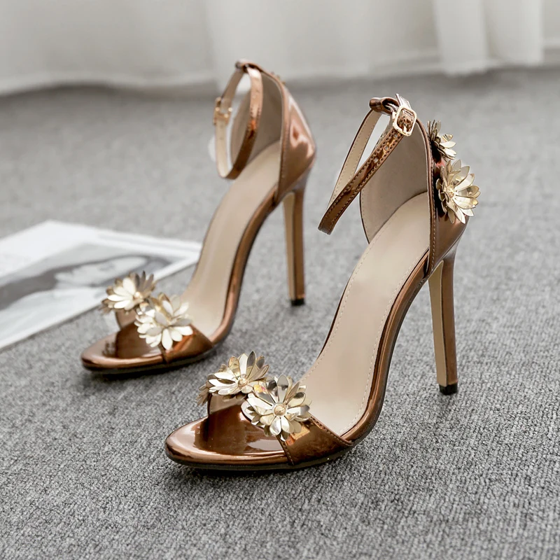 

Luxury Flower Peep Toe Sandals Women Fashion Buckle Strap High Heels Slides Appliques Wedding Shoes Hollow Pumps Bronze Stiletto