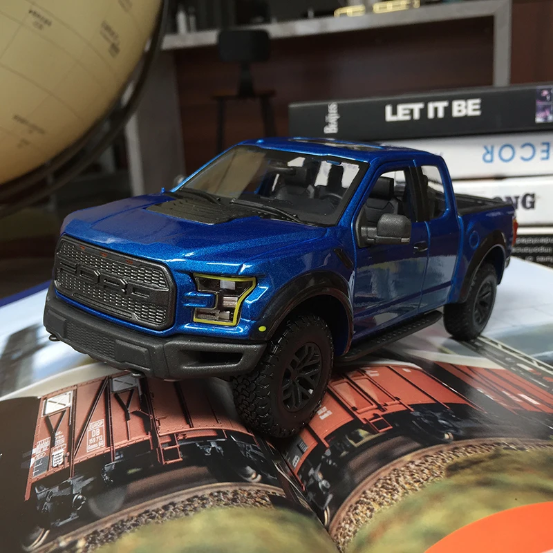 Fine Edition 1/24 специальная металлическая модель эвакуатора Ford F150 Raptor Skin Suv Настольный дисплей Коллекция Модель - Color: Blue spot