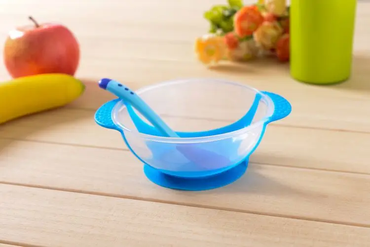 Набор столовых приборов для детей малыша с чашей на присоске нагревайте ложку комплект посуды для ушей