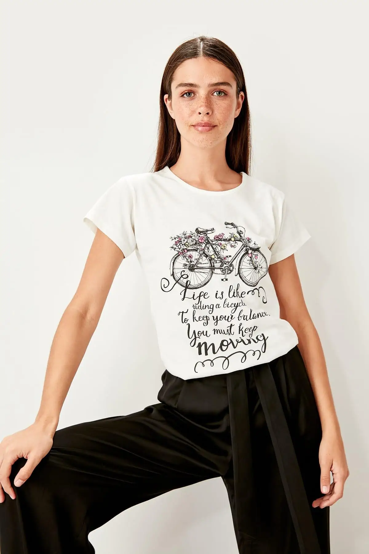 

Trendyol Ecru Printed Basic Knitted T-Shirts TWOSS19TS0453