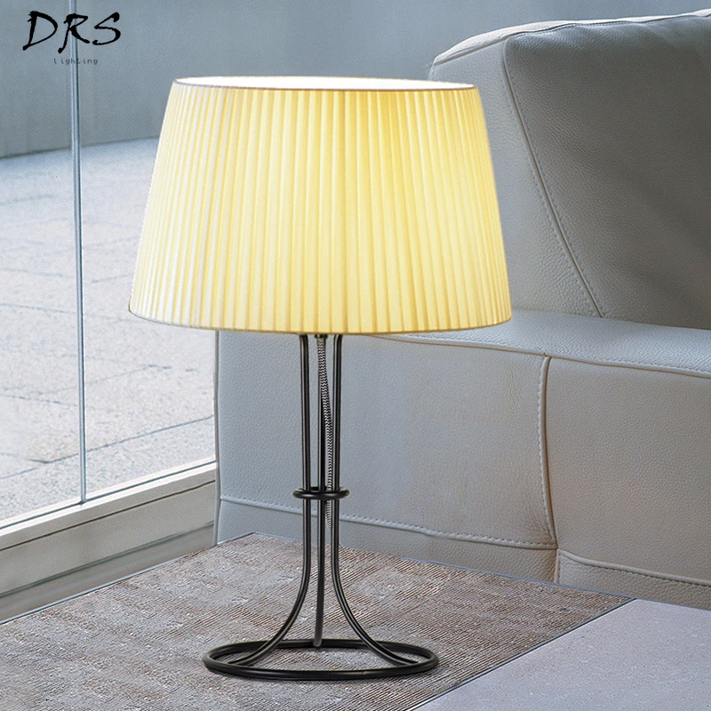 

Scandinavian Creative Table Lamp Bedroom Bedside Lamp Simple Modern Desk Lights Decoration Warm Cloth Art Lampara De Mesa