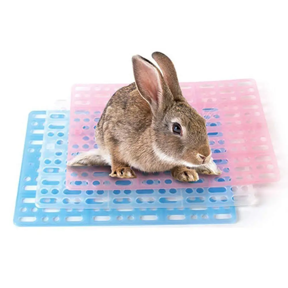 

Adeeing Plastic Grids Pet Foot Mat Rabbit Guinea Pig Cat Mouse Placemat Cushion Cage Litter Mat