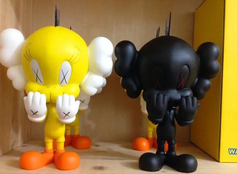 8inch Original fake Kaws Tweety fashion toy yellow Black medicom toy with retail box DE249