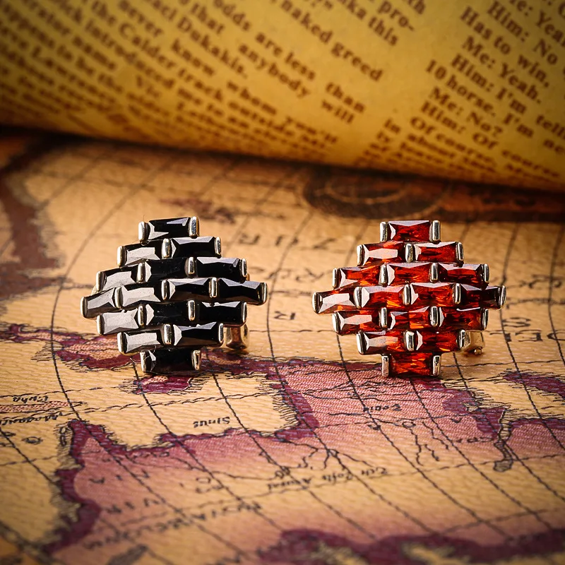 

Sterling Silver S925 sterling silver jewelry wholesale fashion natural garnet lady ear buckle