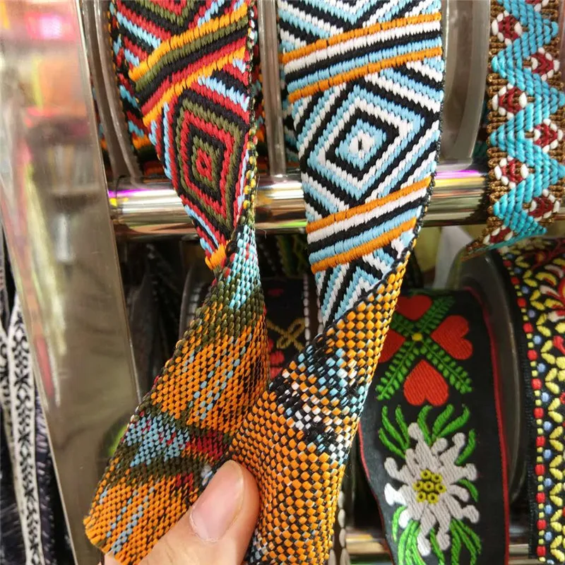 

Retro Customs Embroidered Polyester Webbing 4CM Wide Tank Square Garment Woven Webbing Jacquard Ribbon 1yards