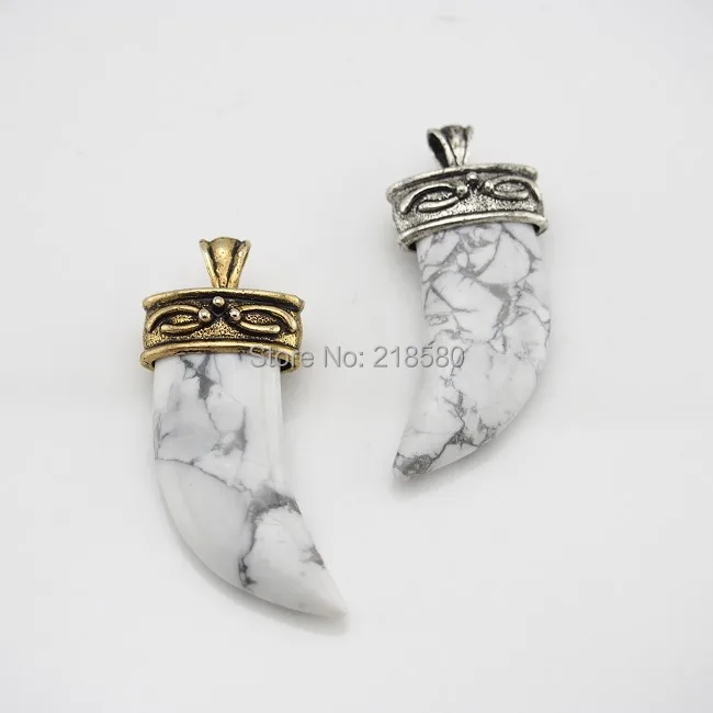 H-C03HT1016 Белый Howlite каменный Рог подвеска с клыком Шарм с античным золотом или античным серебряным колпачком