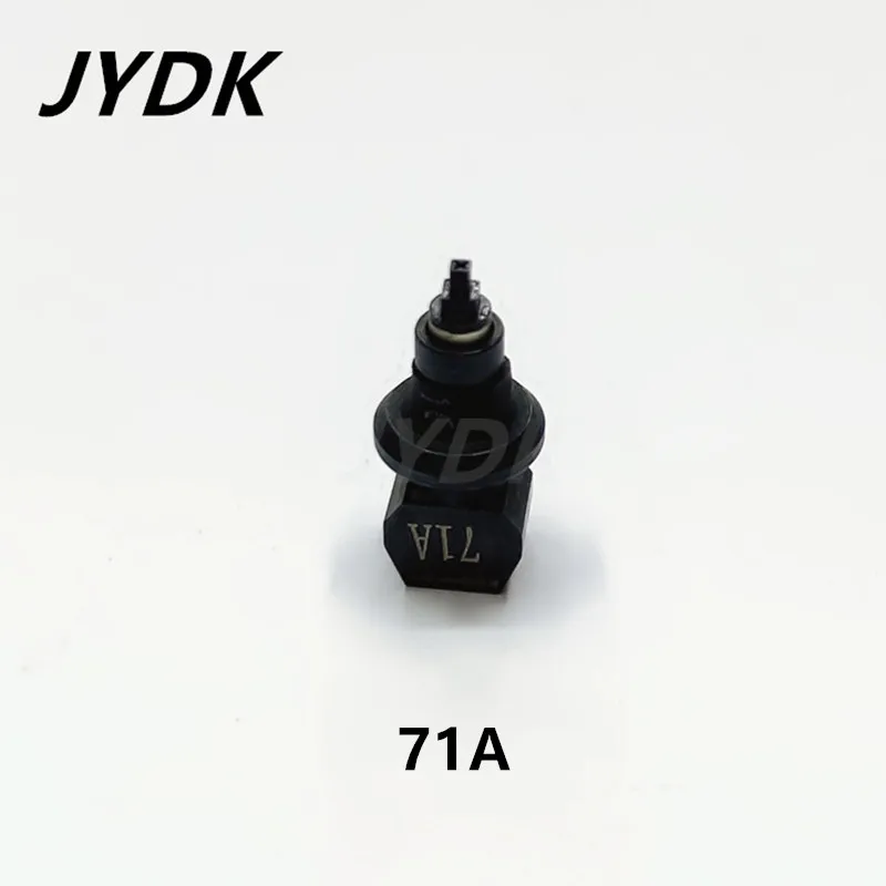 YV (7)