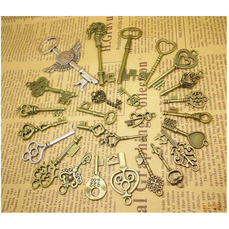 

26pcs Retro Antique Bronze Key Different Style Creative Decorative DIY Keys Pendant Jewelry Accessories Home Decoration Parts