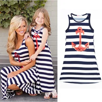 

Family Matching Clothes Outfits New 2017 Summer Striped Boat Anchor Beach Dresses Family Look Mom and Daughter Dress QZ006