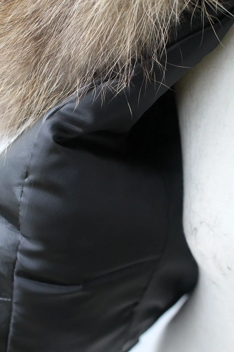 genuine sheepskin leather jacket with real big raccoon fur collar (10)