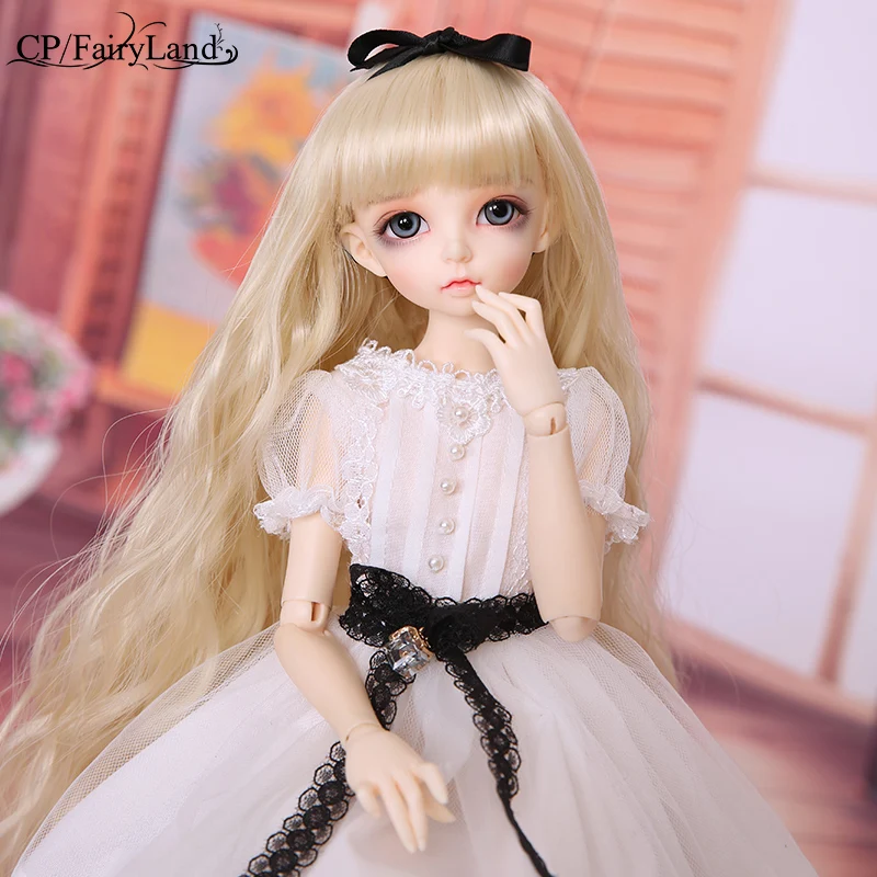 minifee doll