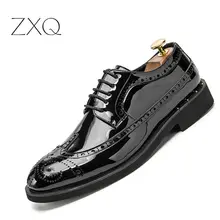 British Style Men Oxfords Shoes Carved Bullock Patent Leather Shoe Black Male Brogue Shoes Lace-Up Gold Men's Flats