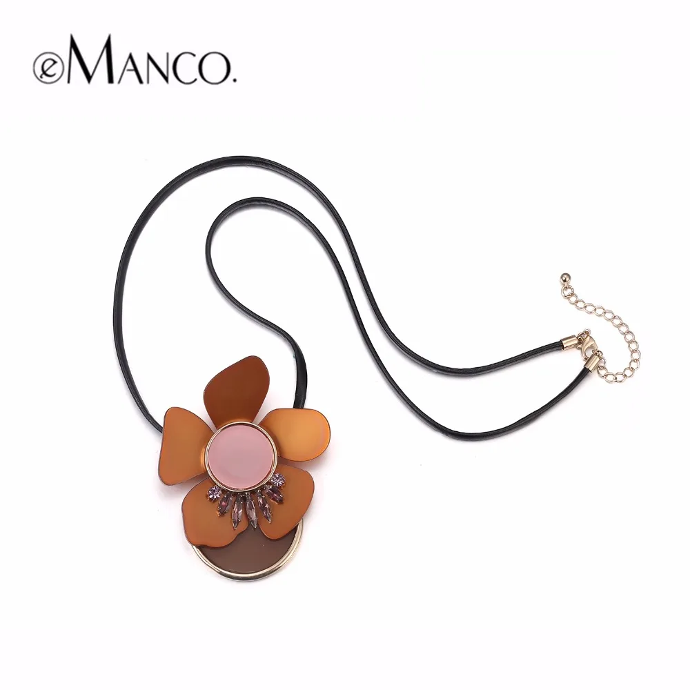 eManco Acrylic Big Flower Pendant Necklace Leather Cord Necklace Fashion jewelry New Arrival Trendy Accessories