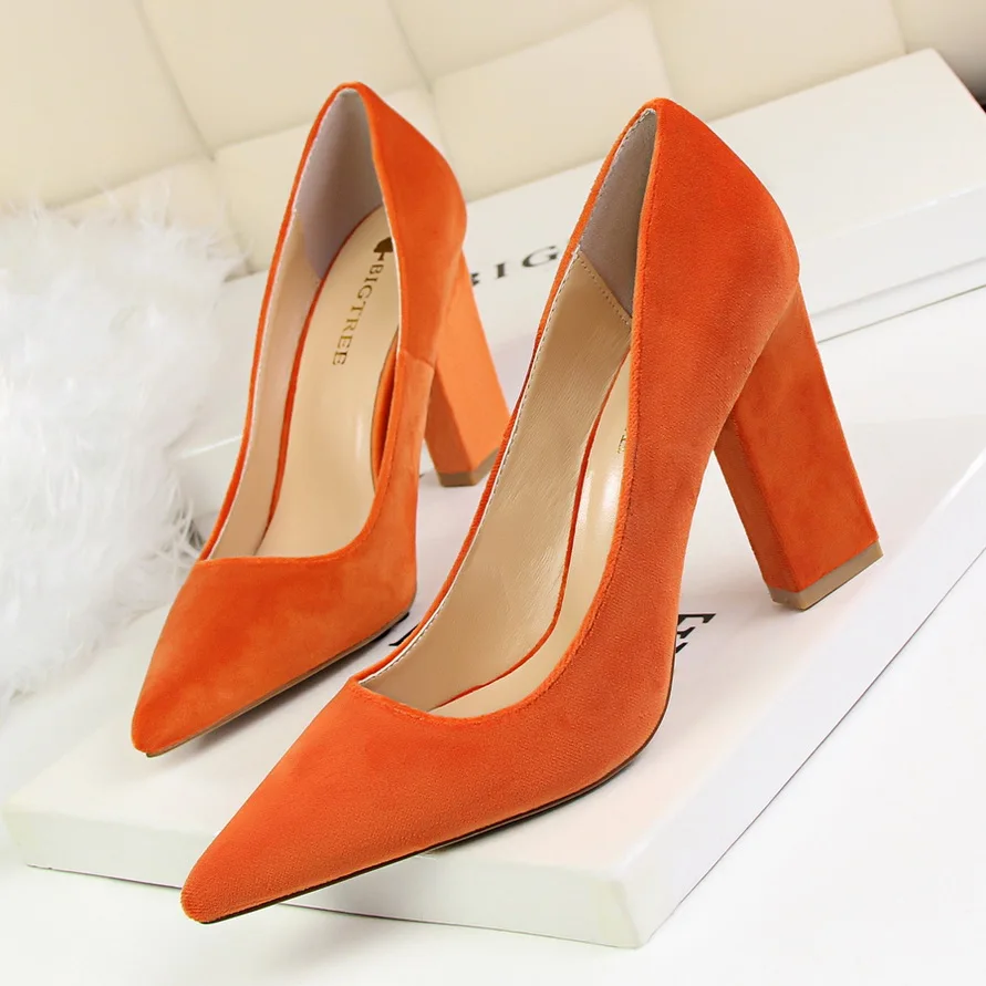BIGTREE/туфли-лодочки женская обувь красные флоковые неглубокие Свадебные вечерние туфли-лодочки с острым носком на высоком квадратном каблуке 10 см; chaussures femme