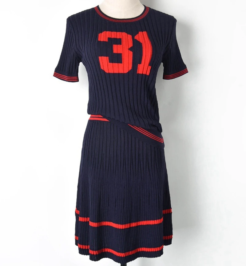 

Women's summer new round neck short sleeve knit set figure 31 slim dress