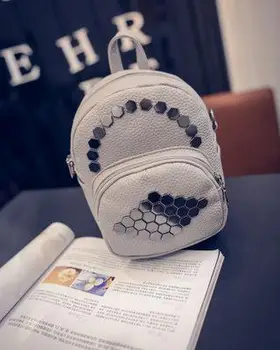 

Small Pu Women Backpack Sheetmatal Classic Mini Travel Backpack Female Teenage Girl Rucksack Rivet Mochila Bagpack
