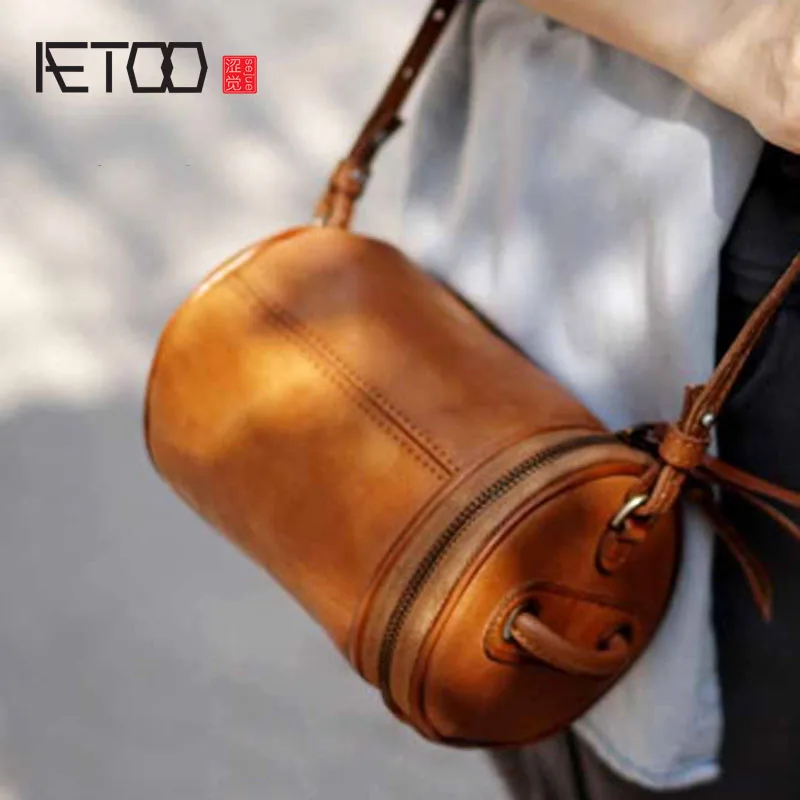 

AETOO Hand-shoulder shoulder back portable female casual leather cowhide Messenger bag Japanese barrel retro wipe color