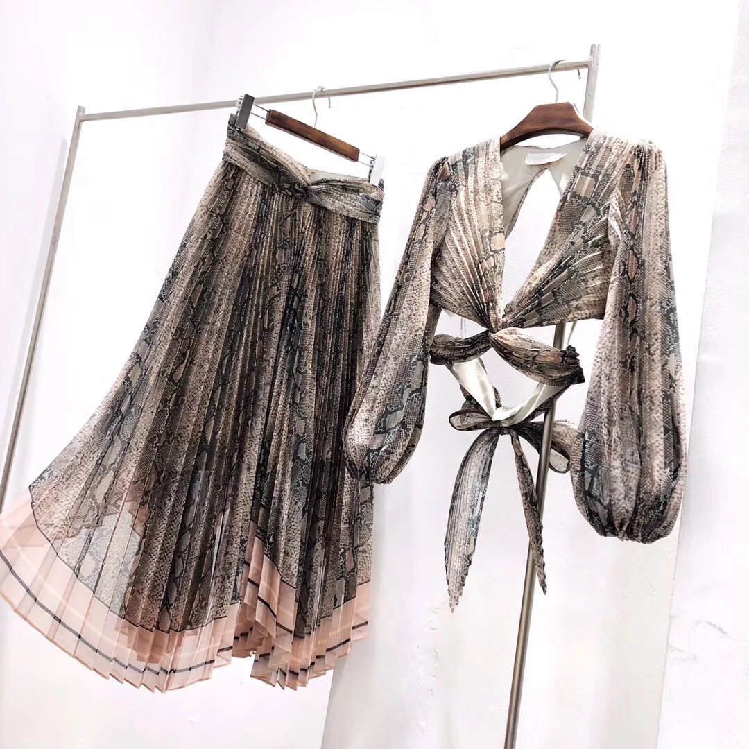 

Top Quality Runway Skirts Set Ladies Luxury Fashion Backless Lantern Sleeve Top + Custom-made Pleated Snakeskin Skirts