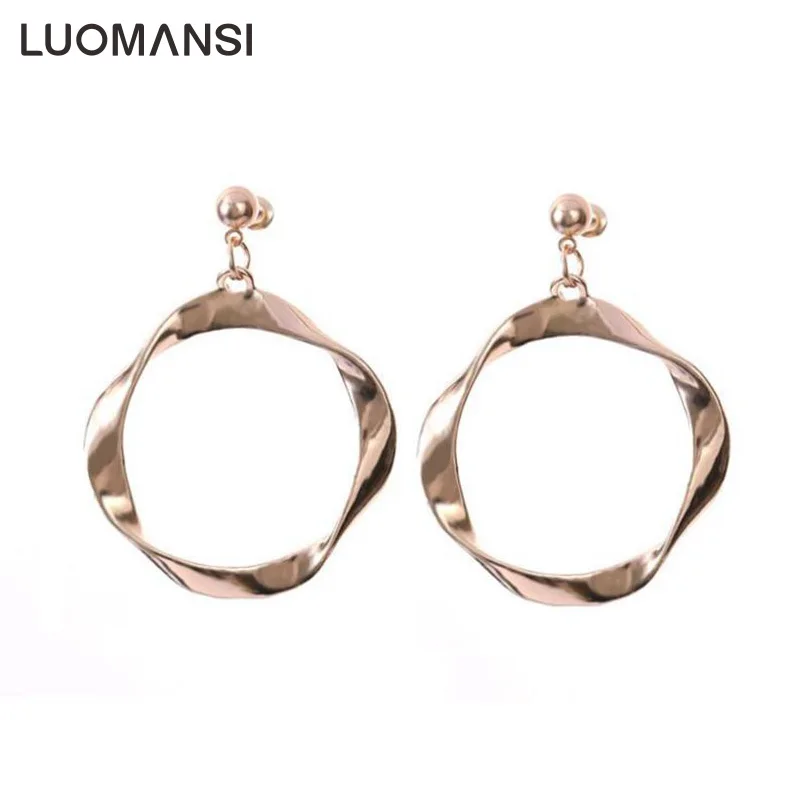 

Luomansi Europe And America Selling Irregular Ear Rings For Women Gold Alloy Fashion Ear Rings 2018 New Charm Jewelry