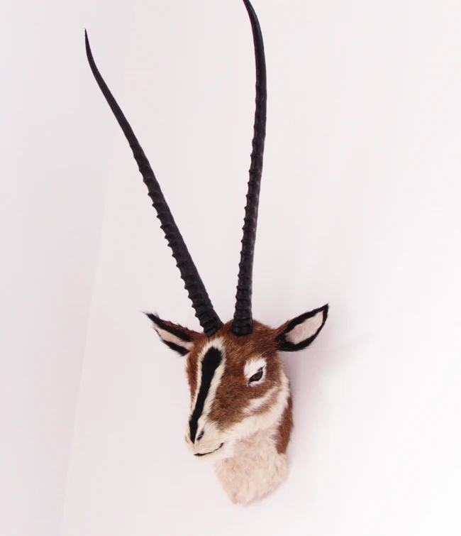 simulation Antelope head model large 57x35cm,plastic&fur wall hangings handicraft toy ,home decoration,Xmas gift w5880 цена simulation Antelope head model large 57x35cm,plastic&fur wall hangings handicraft toy ,home decoration,Xmas gift w5880 цены онлайн