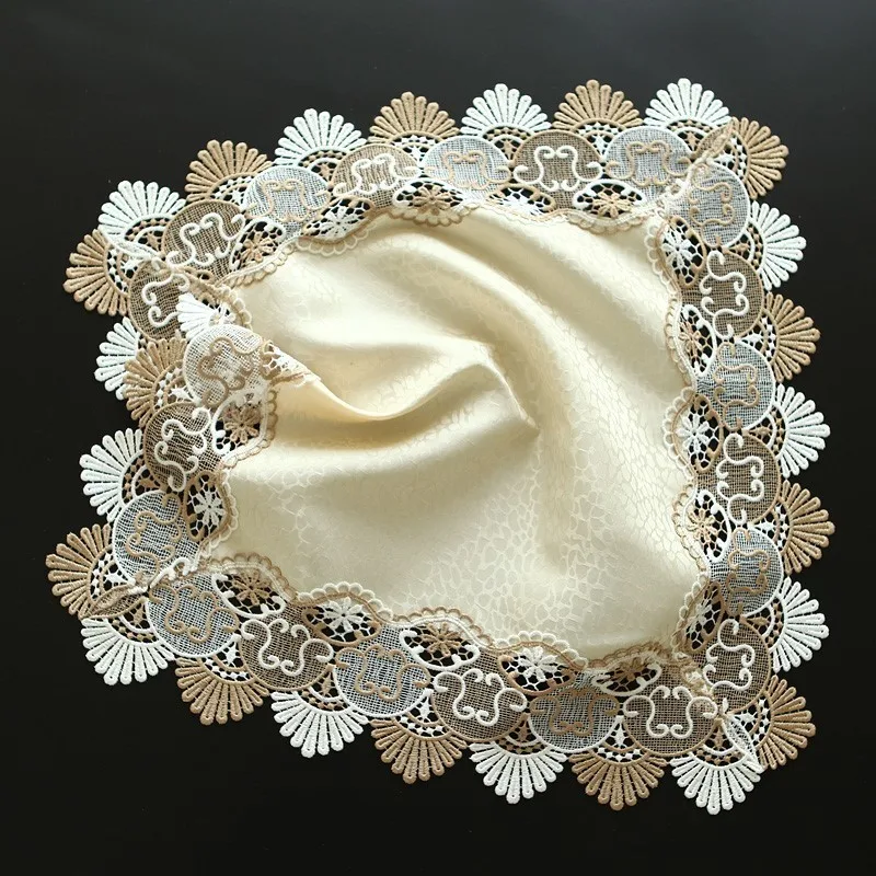 European Simple Modern Lace Jacquard Tablecloth Coffee Table Cloth Multi-purpose Tapete Christmas Wedding Party Decoration European Simple Modern Lace Jacquard Tablecloth Coffee Table Cloth Multi-purpose Tapete Christmas Wedding Party Decoration