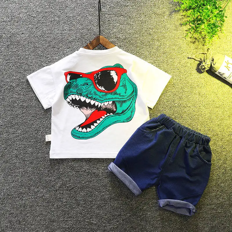Летняя одежда для маленьких мальчиков и девочек модный хлопковый комплект с принтом фруктов, спортивный костюм для мальчиков, футболка+ шорты детская одежда