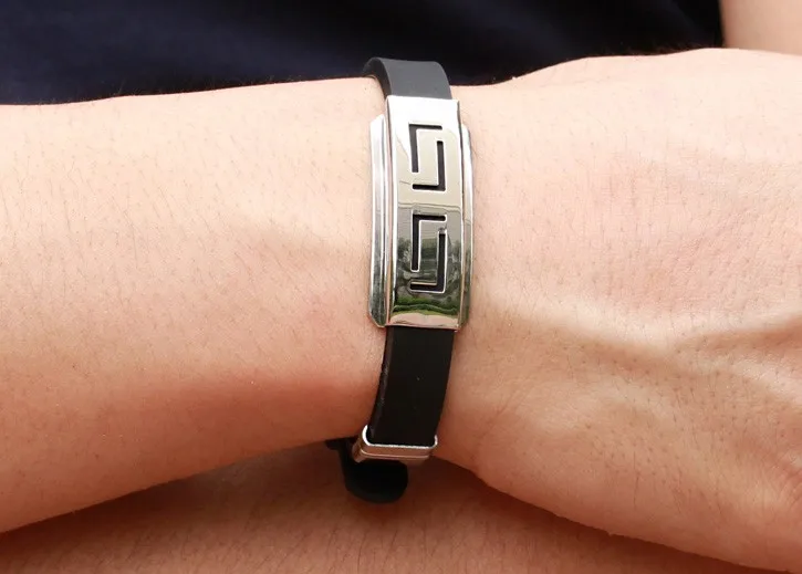 bracelets & bangles
