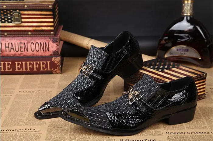 Личность с железным носком Лоскутная мужские туфли клубы кожаная повседневная обувь на высоком каблуке мужские с острым носком тиснением обувь