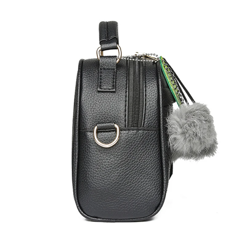 جديد الأزياء بو المرأة حقيبة كتف الفراء الكرة ديكور حقائب صغيرة رفرف بلون Crossbody حقيبة الإناث أعلى مقبض حقيبة ساعي