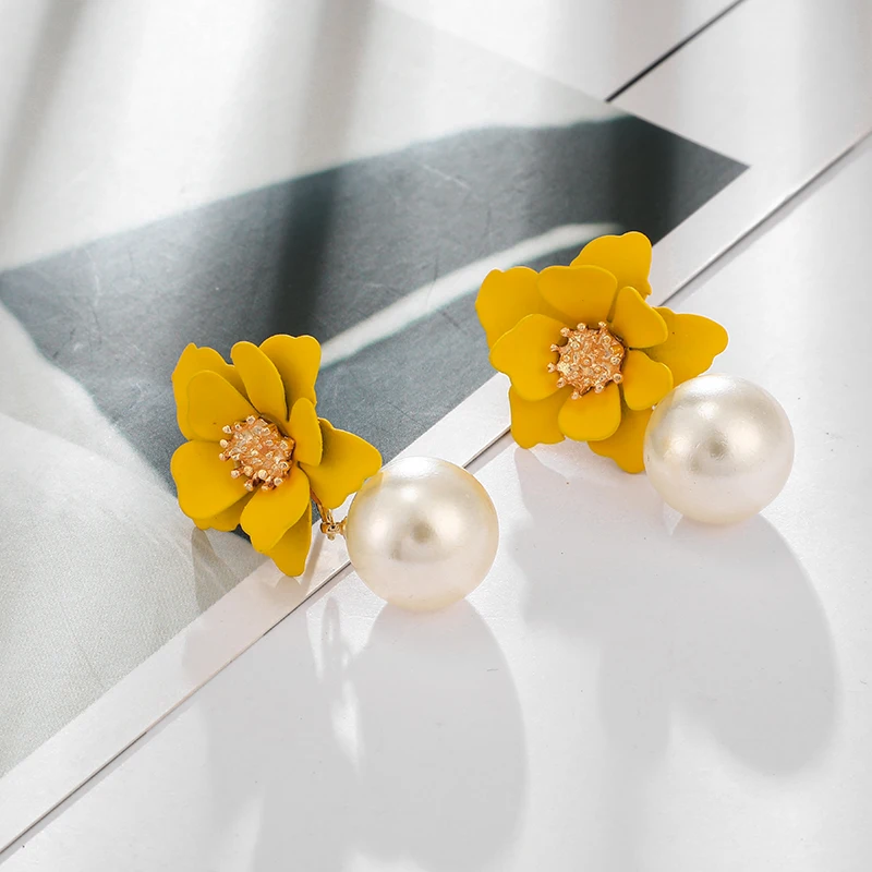 Docona, милые серьги в богемном стиле с имитацией жемчуга, желтые маленькие висячие серьги в виде цветка для женщин, очаровательные вечерние ювелирные изделия в подарок 8071