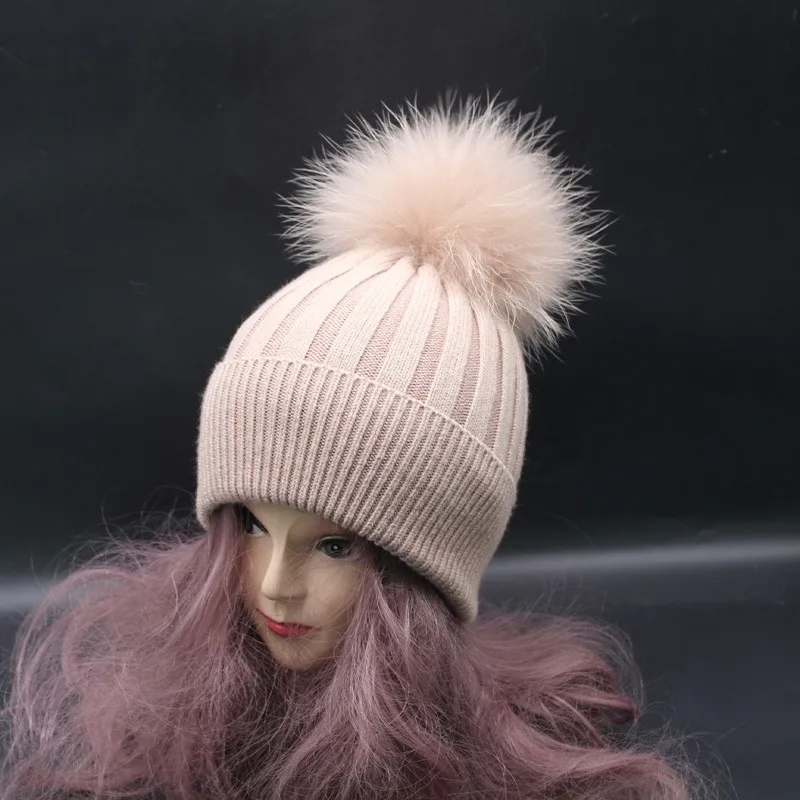 Брендовая женская зимняя шапка, полосатая шерстяная вязаная шапка, зимняя шапка из окрашенного меха енота, шапки с помпоном